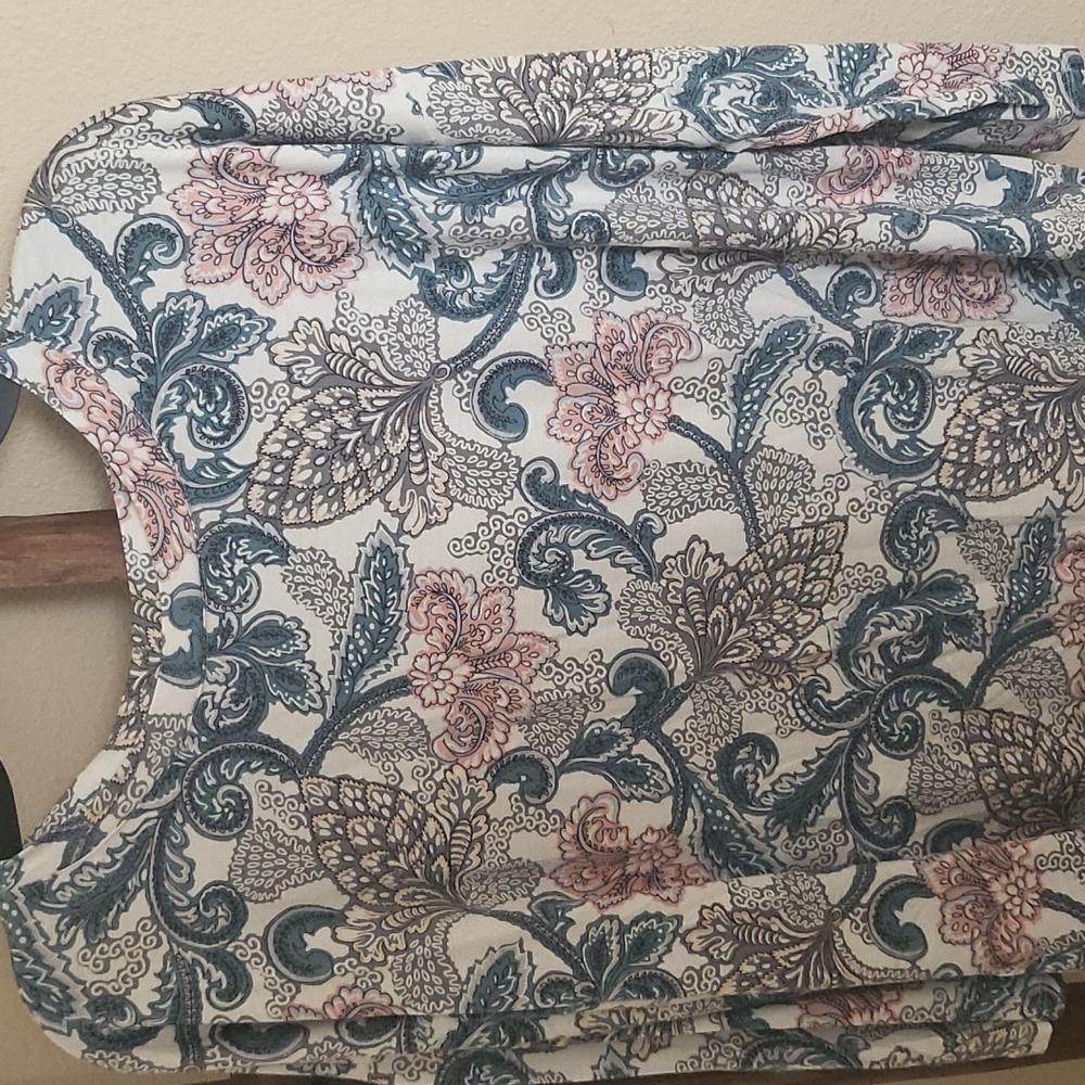 Loft size Med. Top
